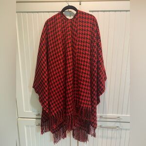 Red and Black Houndstooth Poncho/Wrap